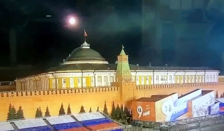 drones Kremlin Uno de los drones, a punto de impactar en el Kremlin. Foto: Reuters.