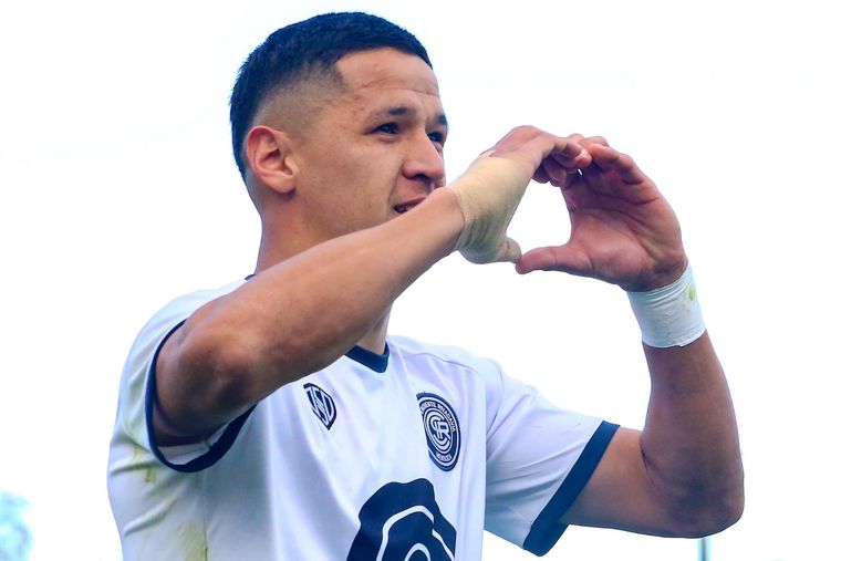 El delantero anotó su 22ª gol en 25 presentaciones. Foto: Prensa Independiente Rivadavia