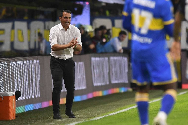 El DT fue ovacionado por los hinchas de Boca. Foto: Télam