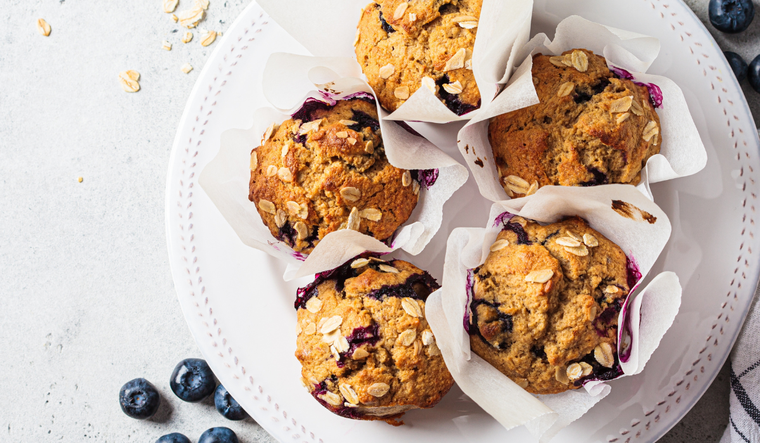 Cómo hacer muffins integrales con arándanos