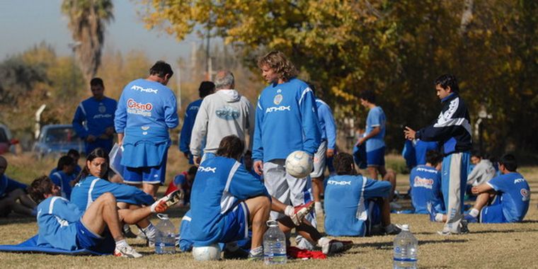 El Tomba está a la espera del debut. Foto: Marcelo Ruiz/ MDZ