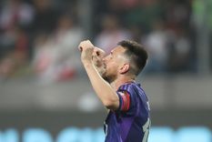Messi marcó un doblete y los hinchas de Perú estallaron contra su DT Foto: EFE