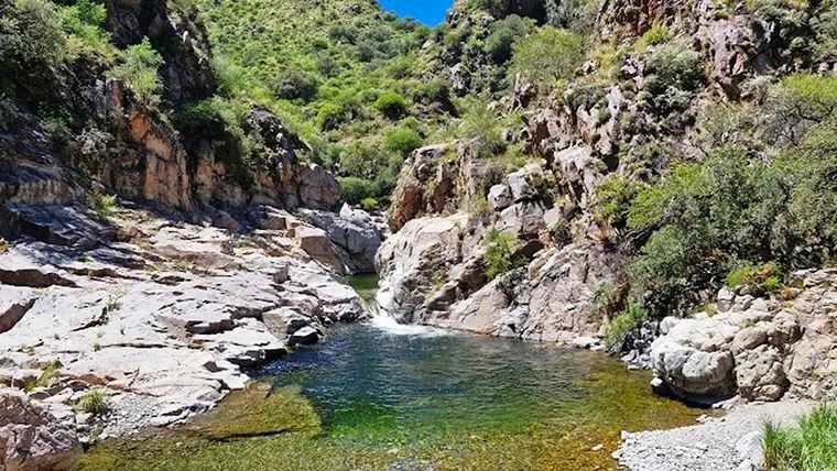 Los remansos de este pueblo de San Luis se volvieron uno de los refugios más buscados del verano. &nbsp;