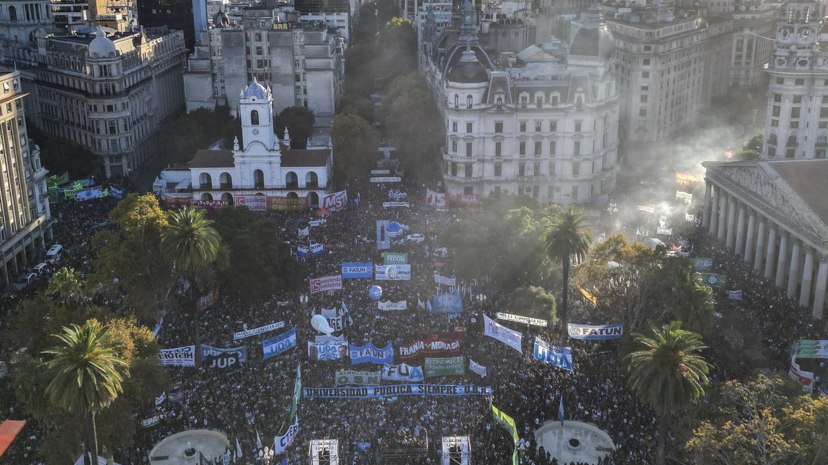 La cuarta marcha universitaria fue masiva.