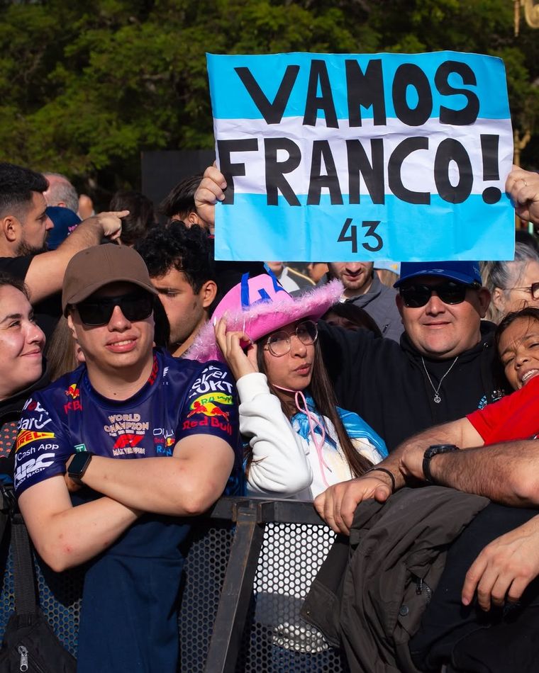 La Fórmula 1 destacó el show de Franco Colapinto en Buenos Aires y despertó expectativas. La Fórmula 1 destacó el show de Franco Colapinto en Buenos Aires y despertó expectativas.