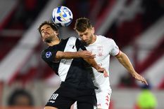 Huracán enfrenta a Danubio en Montevideo Foto: Télam Huracán enfrenta a Danubio en Montevideo Foto: Télam