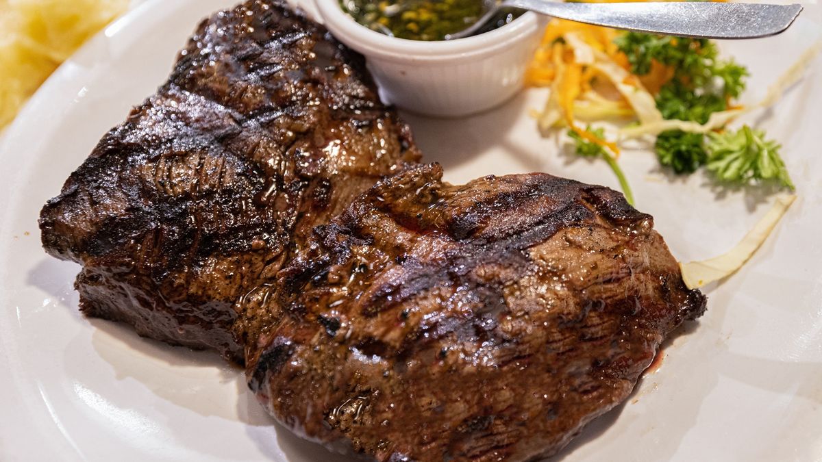 Ni carbón ni leña: la nueva forma de hacer asado que crece en Argentina