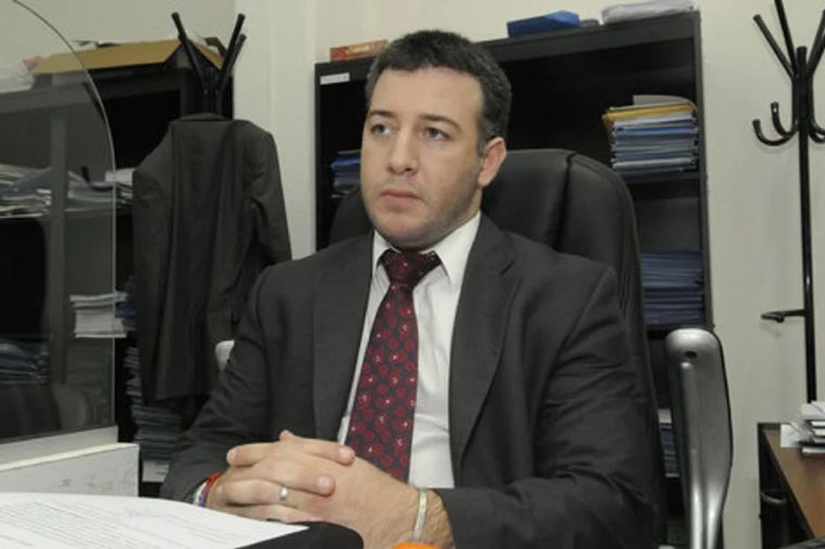 El exfiscal Fernando Rodrigo aceptó una condena por haber intervenido de manera ilegal el celular de su expareja, entre otros&nbsp;
