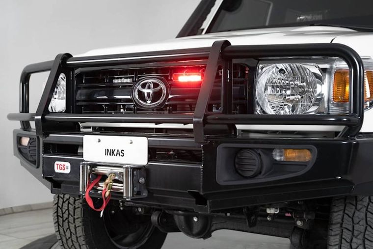 Toyota Land Cruiser 76