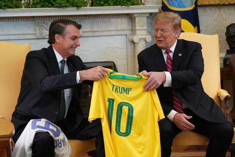 Donald Trump y Jair Bolsonaro son amigos y ponen a Brasil ante las amenazas de duros aranceles. Foto Archivo Donald Trump y Jair Bolsonaro son amigos y ponen a Brasil ante las amenazas de duros aranceles. Foto Archivo