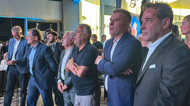 Cornejo y Costarelli acompañaron a Chino Yacopini. Cornejo y Costarelli acompañaron a Chino Yacopini.