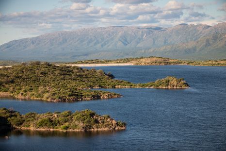 San Francisco del Monte de Oro, el pintoresco pueblo sanluiseño que combina historia, sierras y ríos, es uno de los destinos más elegidos para el fin de semana largo de octubre. San Francisco del Monte de Oro, el pintoresco pueblo sanluiseño que combina historia, sierras y ríos, es uno de los destinos más elegidos para el fin de semana largo de octubre.