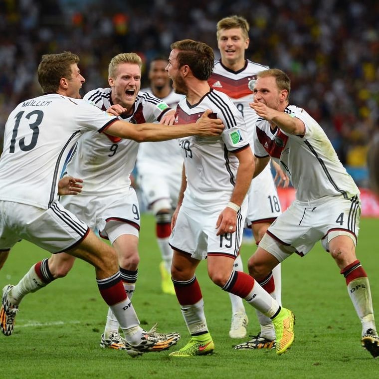 Schurrle, con la camiseta 9, le dio el pase gol a Götze para vencer a Argentina en la final del 2014. Foto: FIFA