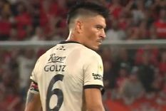 Goltz insultó con furia a Lamolina tras el insólito penal. Goltz insultó con furia a Lamolina tras el insólito penal.