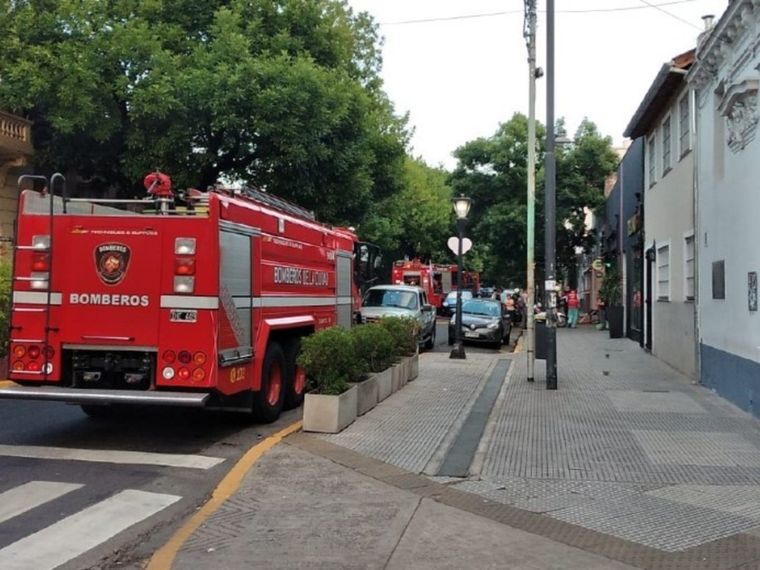 El incendio en el hotel se focalizó en la habitación del hombre que terminó con quemaduras