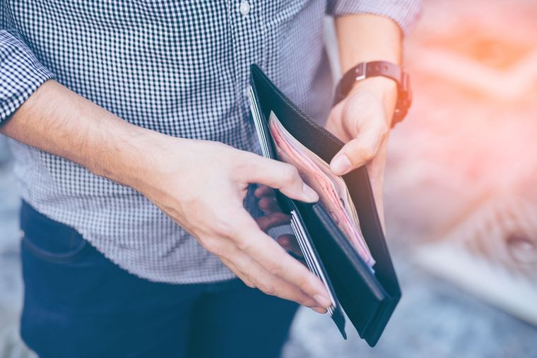 El salario mínimo quedará en diciembre en $156.000 Foto: Shutterstock