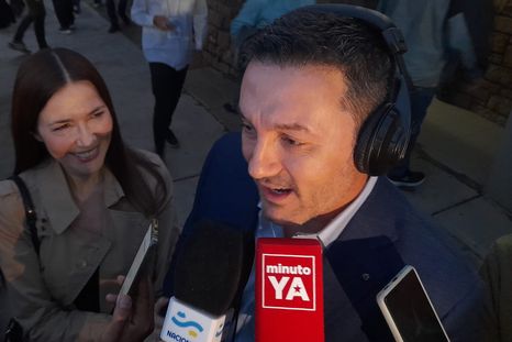 petri analizo el viaje de cornejo a estados unidos en plena fiesta de la vendimia petri analizo el viaje de cornejo a estados unidos en plena fiesta de la vendimia