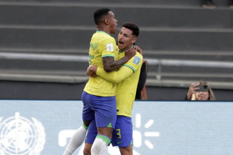 Brasil se mete en octavos. Foto: EFE