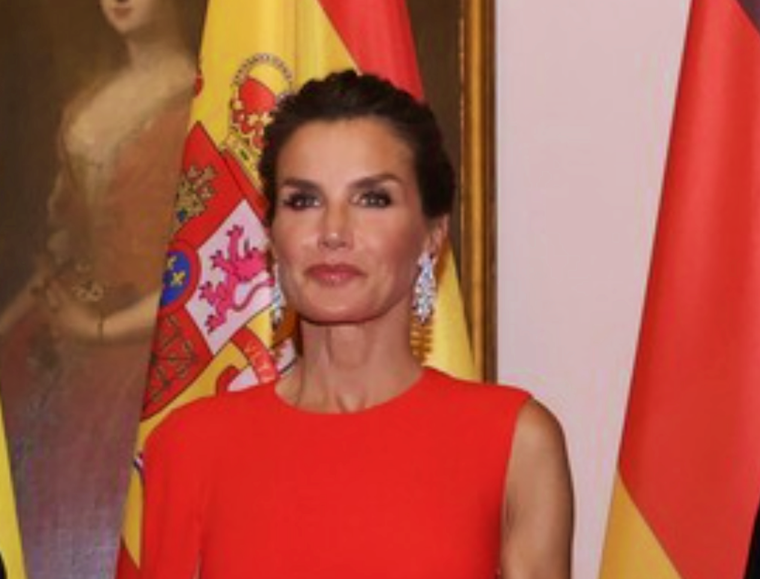 Letizia Ortiz sabe como reinventar un look. Foto: Instagram