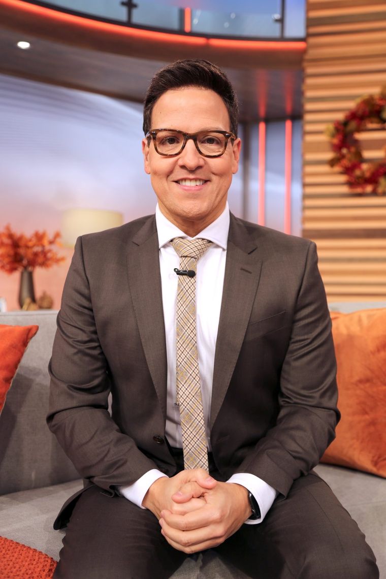 Raúl González vivió un emotivo momento en su programa Despierta América.