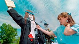 Una figura de cartón del líder de la Rama Davidiana, David Koresh. Rick Ross ayudó a algunos de sus seguidores a dejar el culto, en la década de 1990. Foto: GETTY IMAGES