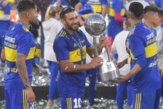 El Toto con la Copa. Foto: Télam