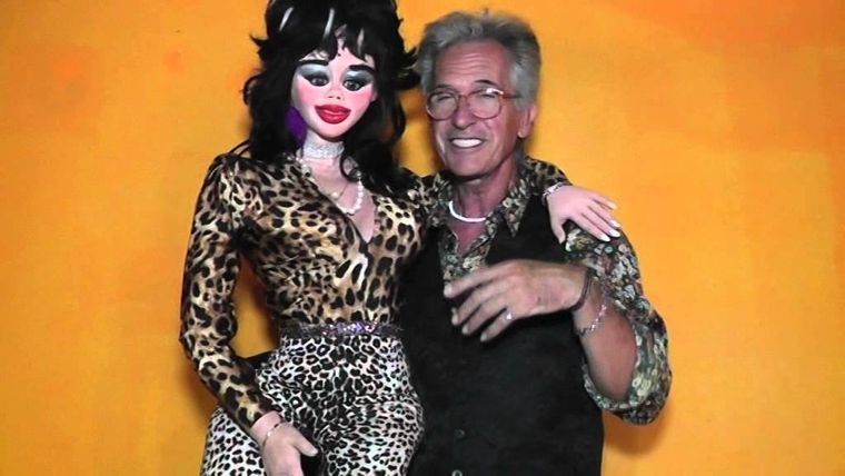 Charly y Rosita Charly creó a su muñeca y la fue modificando a medida que pasaban los años.