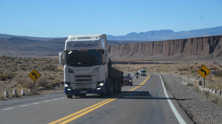 camiones ruta paso a chile uspallata (13).jpg