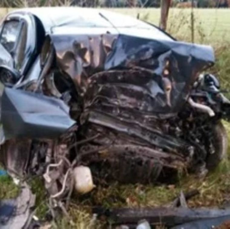 El auto quedó destruido