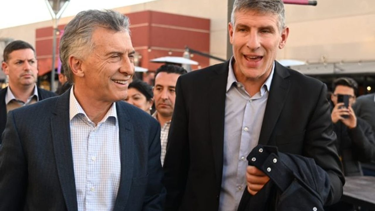 Palermo negó los rumores que involucraban a Mauricio Macri con su posible llegada al Ciclón. Palermo negó los rumores que involucraban a Mauricio Macri con su posible llegada al Ciclón.
