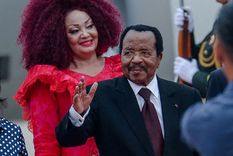 Paul Biya, de 92 años, rara vez es visto en público.