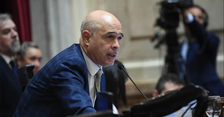 El Senado quedó a cargo de Bartolomé Abdala, ya que Victoria Villarruel está en el Ejecutivo.