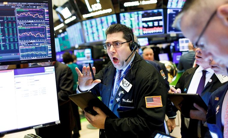 Los mercados financieros operan este martes en terreno positivo y las acciones de empresas argentinas cotizando en Nueva York muestras importantes subas.