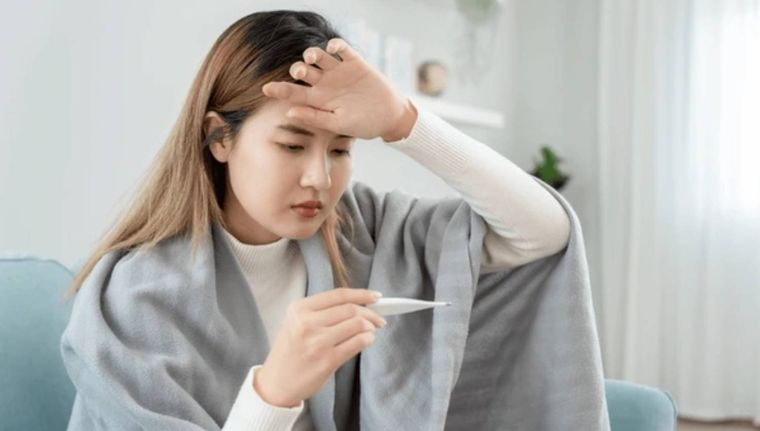 ¿Qué hacer cuando tienes fiebre? (Shutterstock)