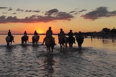 Ñandubaysal: en el lugar se pueden practicar deportes náuticos y son espectaculares las cabalgatas a la orilla del río. Foto: Instagram