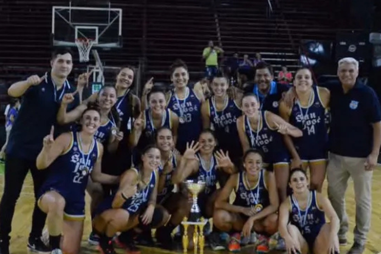 San José ganó el clásico y festejó en el Vendimia. Foto: Federación de Básquet de la Provincia de Mendoza.