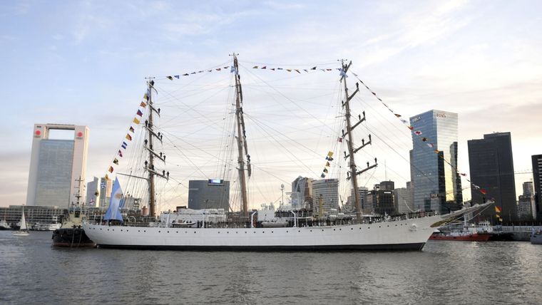 La Armada lanzó un sorteo para embarcarse en la Fragata Libertad Foto: Télam