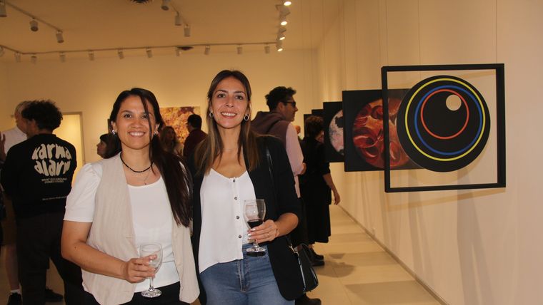 El martes quedó inagurada una nueva muestra en el Espacio Hipercerámico ArteH. Mirá la galería de fotos al final de la nota.