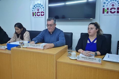 La oposición se enfrentó en Santa Rosa al oficialismo, La oposición se enfrentó en Santa Rosa al oficialismo,