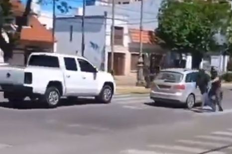 los motoqueros de hells angels protagonizaron una sangrienta batalla con una agrupacion argentina los motoqueros de hells angels protagonizaron una sangrienta batalla con una agrupacion argentina