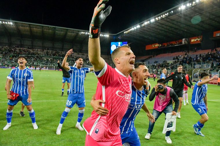 El arquero mostró su alegría tras la clasificación del Expreso. Foto: Télam