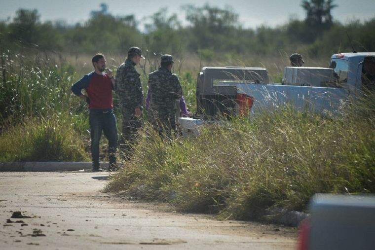El operativo en el cual encontraron una valija y ropa quemada se desarrolló este domingo Foto: Pablo Caprarulo/Télam