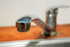 Aguas Mendocinas comunicó que un corte de agua por rotura de caño afectó el centro de Mendoza.