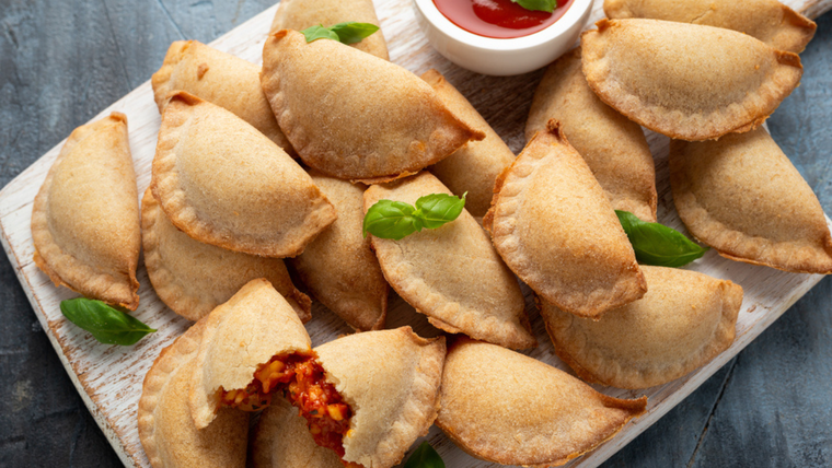 Sabor argentino: receta de empanadas de copetín de carne tradicionales