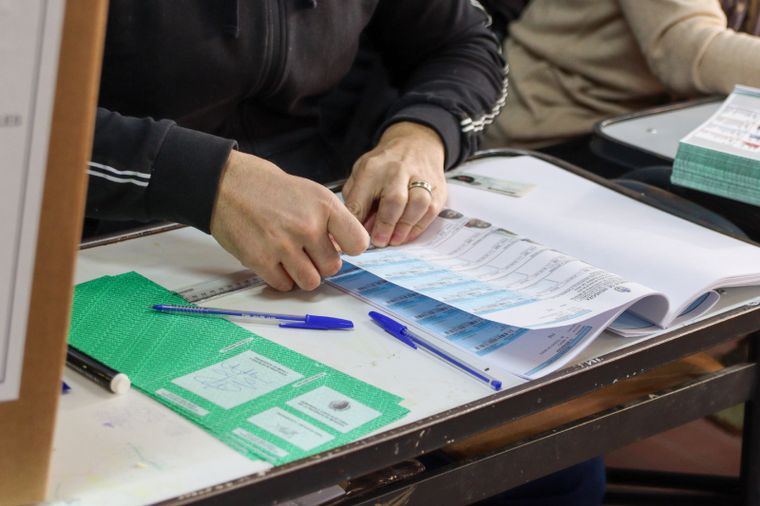 El Gobierno decidió aumentar el monto que perciben las autoridades de mesa. Foto: Santiago Tagua /MDZ