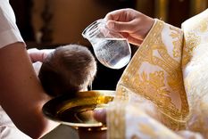 Los Duques de Huéscar revelaron el nombre completo de su hija en el bautismo y la longitud del mismo causó sorpresa Foto: shutterstock