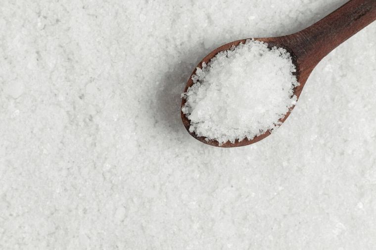 La sal es un potente aliado para las tareas de limpieza Foto: Shutterstock