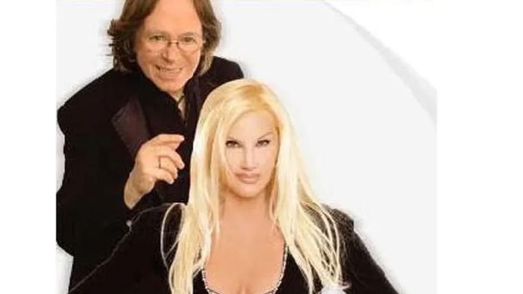 Miguel Romano confirmó en "A la tarde" que volvió a ser el peluquero oficial de Susana Giménez. Miguel Romano confirmó en "A la tarde" que volvió a ser el peluquero oficial de Susana Giménez.