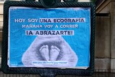 Una campaña de afiches por la Ciudad de Buenos Aires, acompañaron la marcha.