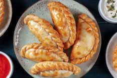 Las empanadas camarón queso son uno de los platos fuertes de Chile Foto: Shutterstock Las empanadas camarón queso son uno de los platos fuertes de Chile Foto: Shutterstock